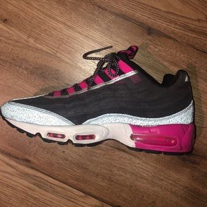 Nike Shoes - Nike Air Max 95 Nike Shoes - Nike Air Max 95
